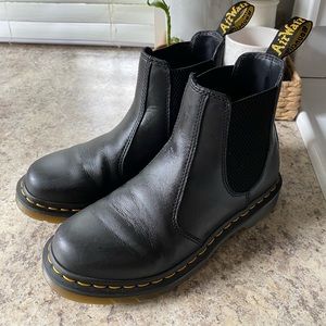 Dr Marten Chelsea Boot 2976 style, Women’s 7